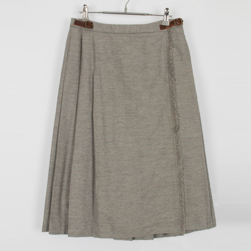 united arrows ( size : L까지 , made in japan ) wool skirt