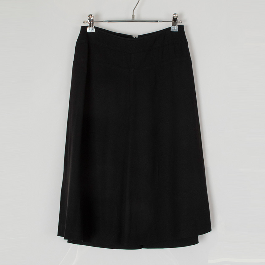 hugo boss ( 권장 S - M , made in procotto ) skirt