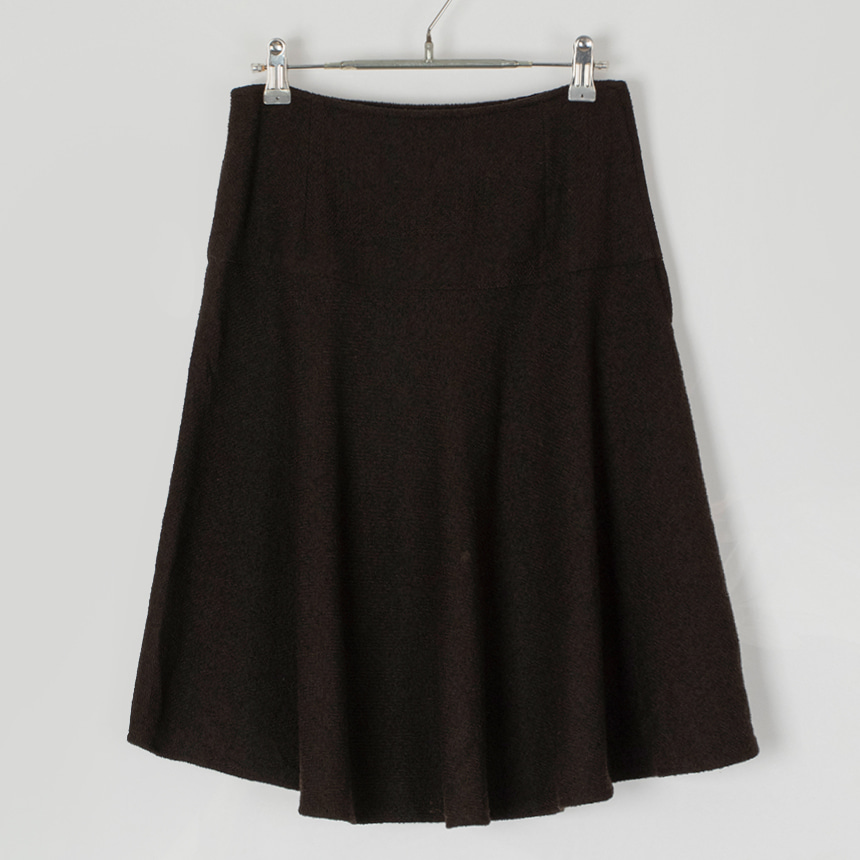 genny ( 권장 M - L , made in italy ) wool skirt