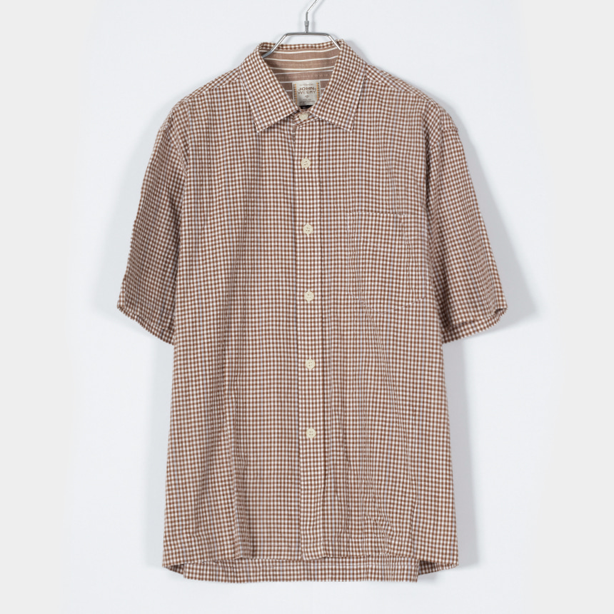 john weery ( size : men M , made in japan ) 1/2 shirts