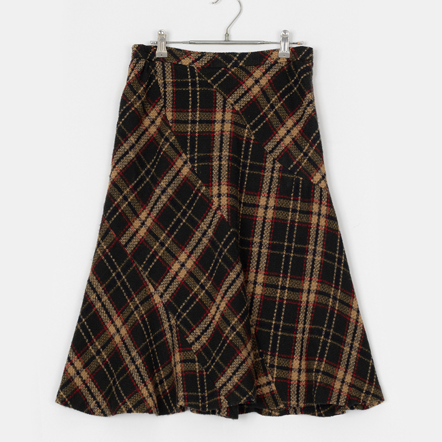 daks ( 권장 M , made in japan ) wool skirt
