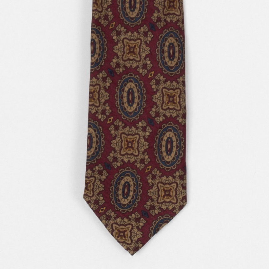 chanel ( made in italy ) silk tie