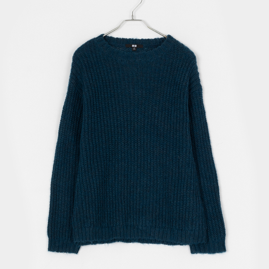 uniqlo ( size : M ) mohair knit
