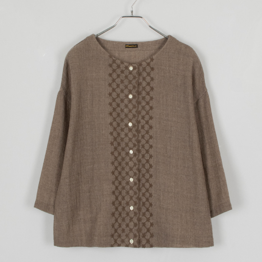 do family ( size : M , made in japan ) blouse
