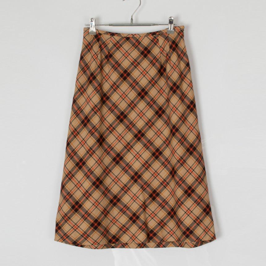 daks ( 권장 S - M , made in japan ) wool skirt