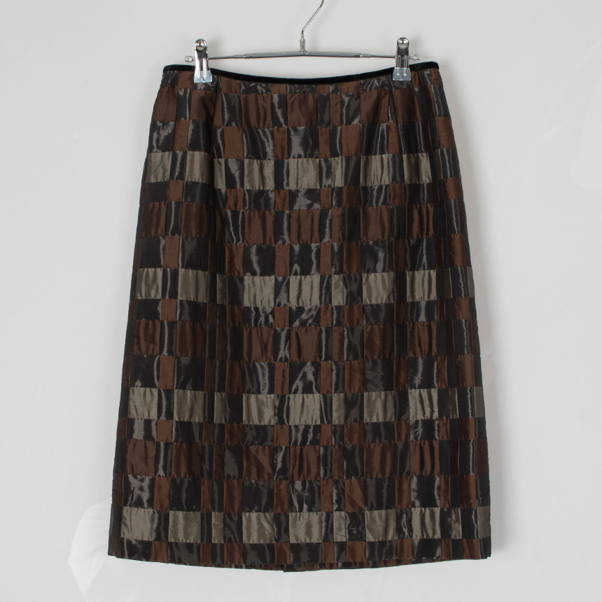 moncre ( 권장 L , made in japan ) skirt