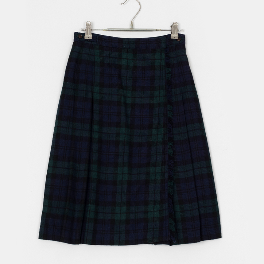 sm2 ( size : M ) wool skirt