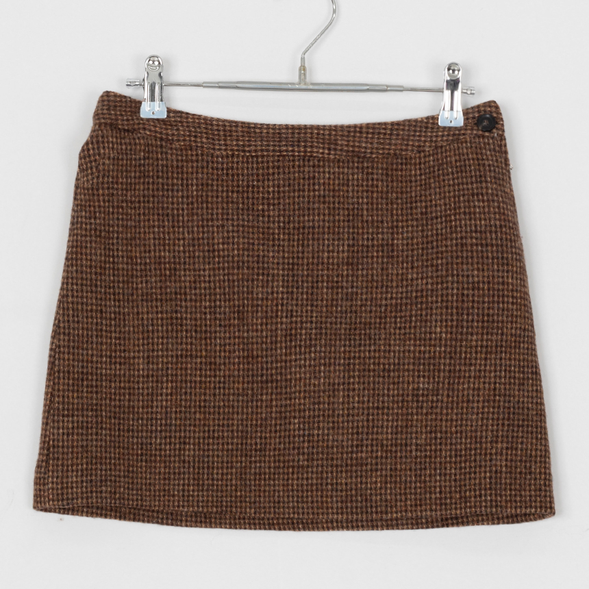 a.p.c ( size : XS ) wool skirt