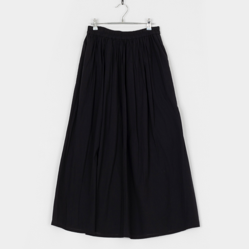muji ( size : M - L ) banding skirt