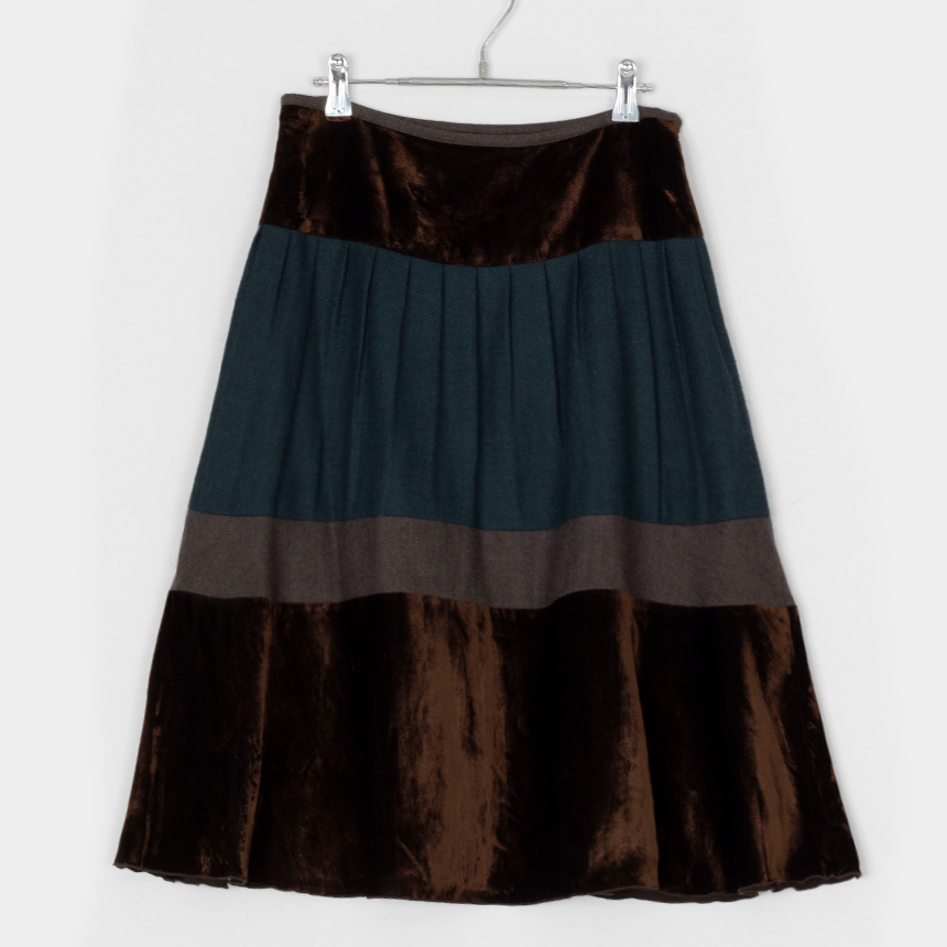 desvisio ( 권장 L , made in japan ) wool skirt