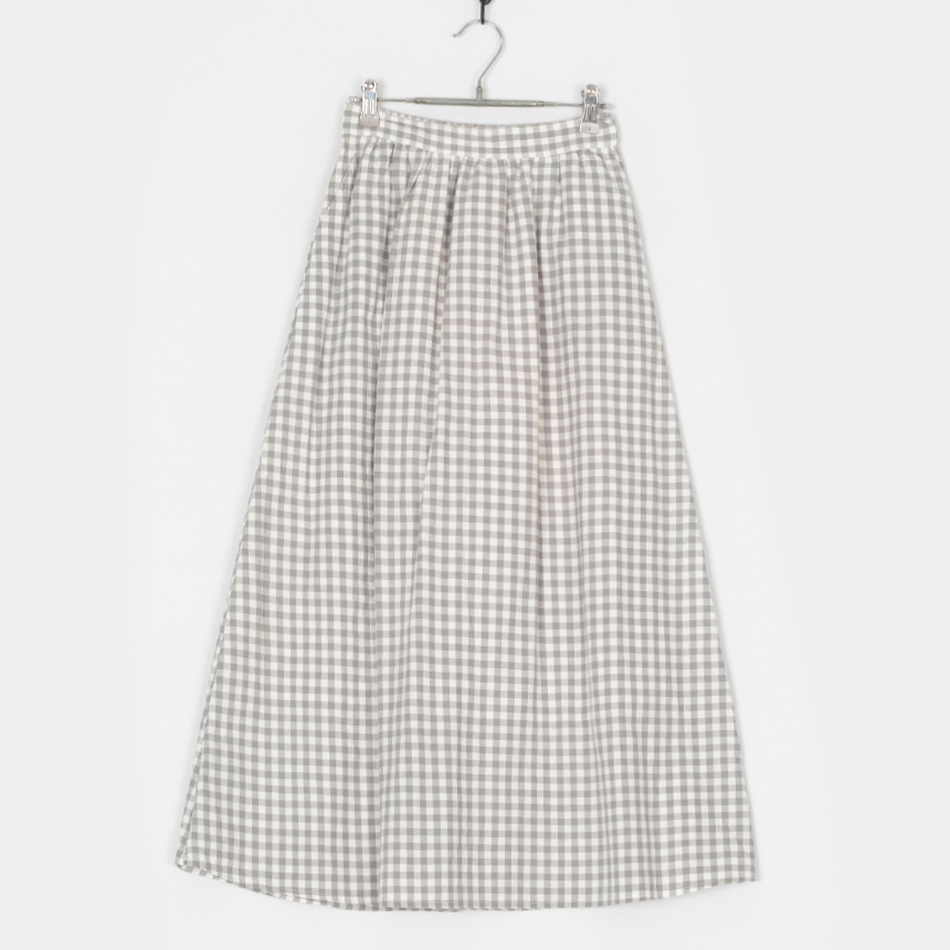 a little ( size : F ) banding skirt